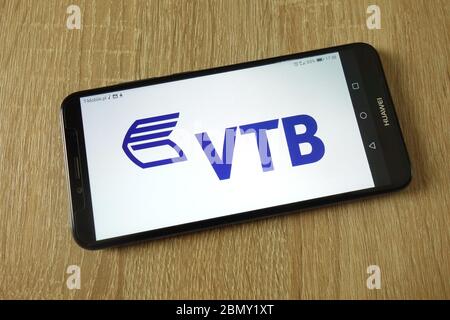 VTB Bank Logo auf dem Smartphone angezeigt Stockfoto