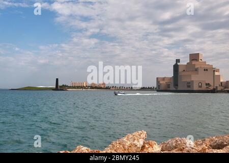 Doha ,Katar 15. November 2018 der Blick auf den hafen von doha, Katar vom Museum für Islamische Kunst Stockfoto