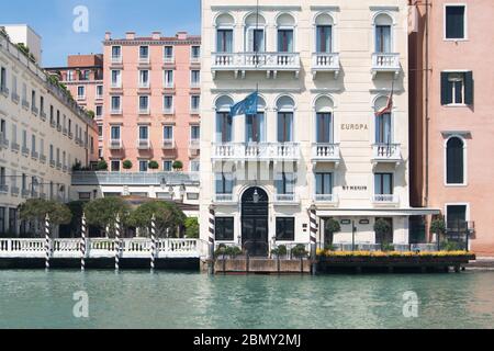 VENEDIG, ITALIEN - MAI 08: Das Luxushotel Europa ist wegen der Abwesenheit von Touristen geschlossen. Italien war das erste Land, das eine landesweite Lockdown verhängt hat Stockfoto