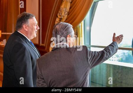 Staatssekretär Pompeo und malaysischer Premierminister Mahathir Mohamad Außenminister Michael R. Pompeo trifft sich am 3. August 2018 mit dem malaysischen Premierminister tun Dr. Mahathir Mohamad im Büro des Premierministers in Putrajaya, Malaysia. Stockfoto