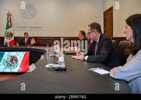 Minister Pompeo trifft mexikanische Präsidentin Pena Nieto in Mexiko Staatssekretär Michael R. Pompeo trifft sich mit dem mexikanischen Präsidenten Enrique Pena Nieto am 19. Oktober 2018 in Mexiko-Stadt. Stockfoto