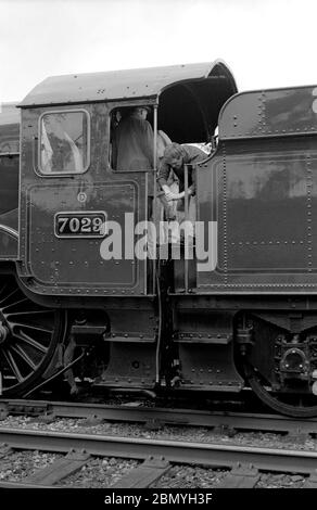 GWR Castle Class No. 7029 'Clun Castle' in Henley-in-Arden Station, Warwickshire, Großbritannien. Juni 1985 Stockfoto