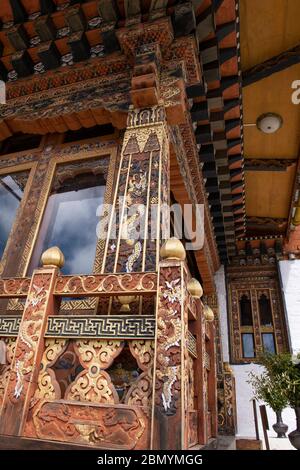 Bhutan, Dochula Pass. Druk Wangyel Lhakhng Tempel. Gedenkstätte zur Feier des 100. Jahrs der Monarchie in Bhutan. Stockfoto