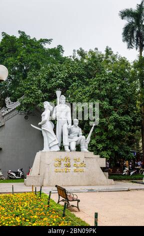 Das Märtyrerdenkmal, ein patriotisches Denkmal des Vietnamkrieges, nahe Hoan Kiem See, Downtown Hanoi, Nord Vietnam, Süd-Ost Asien Stockfoto