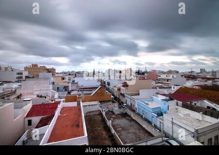 Weite Sicht auf die Stadt Olhao, in der Algarve Region, Portugal. Stockfoto