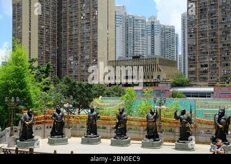 Hong Kong China - Statuen von chinesischen Tierkreiszeichen im Sik Sik Yuen Wong Tai Sin Tempel Stockfoto