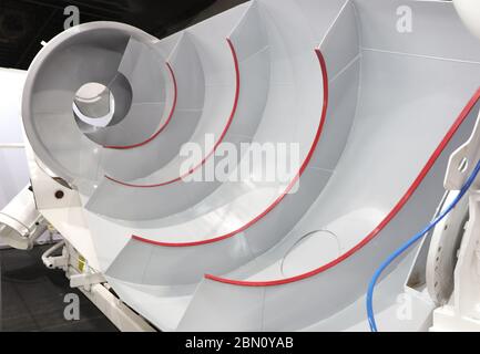 Querschnitt von Beton Mixter Tank LKW zeigen Detail innere Form ; industriellen Hintergrund Stockfoto
