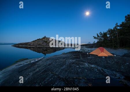 Camping auf der Insel Ryssklobben, Inkoo, Finnland Stockfoto