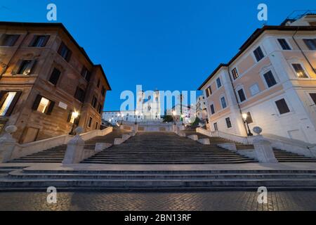 Rom, Italien. Mai 2020. Ein allgemeiner Blick auf die leeren spanischen Stufen während des Coronavirus Covid-19 Notfalls in Rom, Italien. (Foto: Davide Fracassi/Pacific Press) Quelle: Pacific Press Agency/Alamy Live News Stockfoto