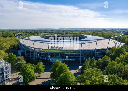 Hannover, Deutschland. 9. Mai 2020. firo: 09.05.2020, Fußball, 2.Bundesliga, Saison 2019/2020, Hannover 96, Stadion, HDI-Arena, Außenansicht, Luftaufnahme, von oben, Drohne, Drohnenfoto, Nutzung weltweit Quelle: dpa/Alamy Live News Stockfoto