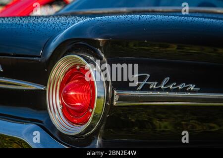 Daytona Beach, FL / USA- 24. November 2018: Black 1963 Ford Falcon Futura beim Herbst 2018 Daytona Turkey Run. Stockfoto