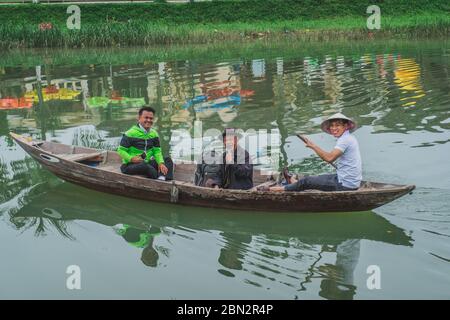 Das tägliche Leben der Einheimischen in Hoi an, der schönen antiken Stadt Vietnams. Hoi An (Hoian), Vietnam - 12. März 2020. Stockfoto