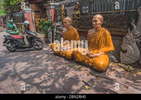 Steinige buddhistische Mönche. Phnom Penh, Kambodscha - 22. FEBRUAR 2020 Stockfoto