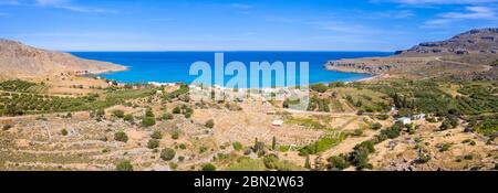 Das friedliche Dorf Kato Zakros auf dem östlichen Teil der Insel Kreta mit Strand und Tamarisken, Griechenland Stockfoto