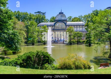 Palacio de Cristal (Glaspalast) im Buen Retiro Park in Madrid, Spanien Stockfoto