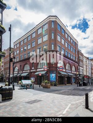 Covent Garden U-Bahn-Station während der Londoner Sperre. Stockfoto