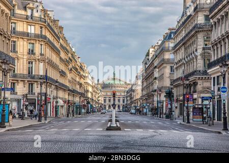 Leere Opernallee, paris, europa, frankreich, während der Haft Stockfoto