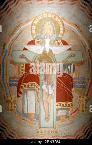 Kirche des Heiligen Ferdinand des Ternes. Wandmalerei. Die Kreuzigung. Jesus am Kreuz. Frankreich. Stockfoto