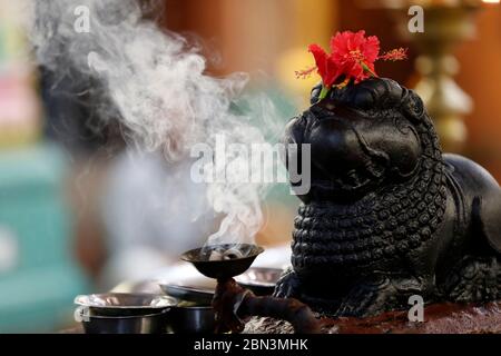 Sri Mahamariamman Hindu Tempel. Nandi, Heilige Bulle von Shiva. Kuala Lumpur. Malaysia. Stockfoto