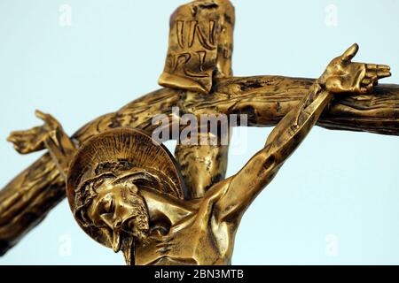 Kathedrale des heiligen Johannes des Evangelisten. Die Kreuzigung. Jesus am Kreuz. Statue. Kuala Lumpur. Malaysia. Stockfoto