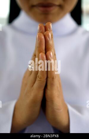 Dominikanische Nonne bezahlt. Vietnam. Stockfoto