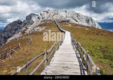 Shika Snow Mountain Scenic Area (Blue Moon Valley), China. Stockfoto