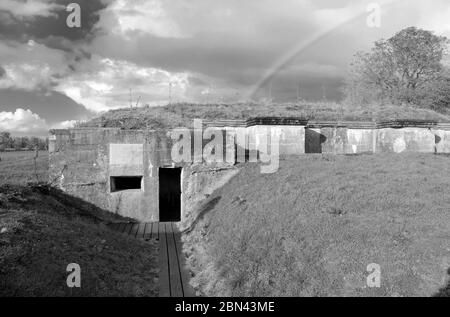 Kommandobunker in Zandvoorde, Belgien. Gut erhaltener deutscher Kommandobunker, der in der Schlacht am Ypern im Ersten Weltkrieg eingesetzt wurde. Stockfoto