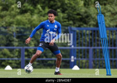 Gelsenkirchen, Deutschland. 2020. Mai 05. firo 12/2020/2019, Fußball, Saison 2020/04, Bundesliga, POOLFOTOS - Training FC Schalke 04, Weston McKennie (FC Schalke  ) Quelle: dpa/Alamy Live News Stockfoto