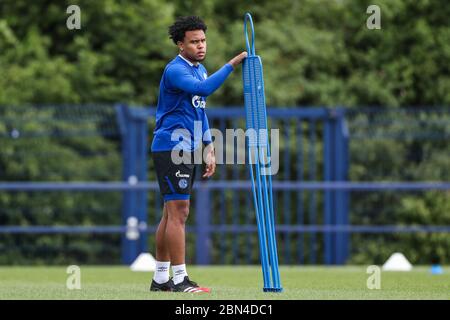 Gelsenkirchen, Deutschland. 2020. Mai 05. firo 12/2020/2019, Fußball, Saison 2020/04, Bundesliga, POOLFOTOS - Training FC Schalke 04, Weston McKennie (FC Schalke  ) Quelle: dpa/Alamy Live News Stockfoto