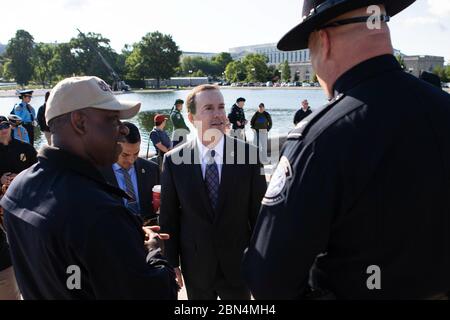 Der amtierende Kommissar John P. Sanders nahm am 14. Mai 2019 im Rahmen der Polizeiwoche am Pipes and Drums Competition der Steve Young Honor Guard in Washington, D.C. Teil. Stockfoto