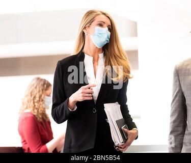 Washington, DC, USA. Mai 2020. 12. Mai 2020 - Washington, DC, Vereinigte Staaten: US Senator KELLY LOEFFLER (R-GA) geht zum republikanischen Caucus Mittagessen. Quelle: Michael Brochstein/ZUMA Wire/Alamy Live News Stockfoto