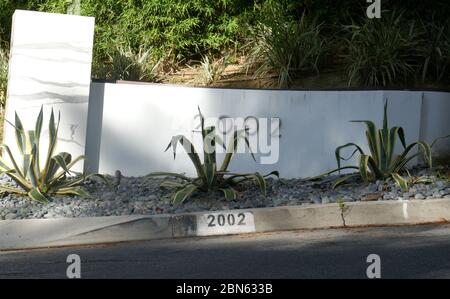 Beverly Hills, Kalifornien, USA 12. Mai 2020 EIN allgemeiner Blick auf die Atmosphäre von Dean Martins ehemaligem Haus am 2002 Loma Vista Drive in Trousdale Estates am 12. Mai 2020 in Beverly Hills, Kalifornien, USA. Foto von Barry King/Alamy Stock Photo Stockfoto