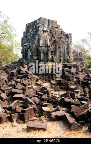 Kambodscha: Das zentrale Heiligtum des Khmer-Tempels aus dem frühen 11. Jahrhundert, Chau Srei Vibol (auch Wat Trak genannt), in der Nähe von Angkor. Die nicht wiederhergestellt Stockfoto