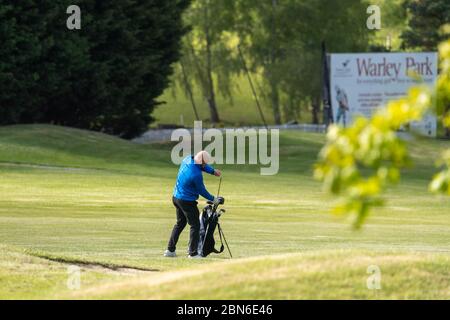 Brentwood Essex 13. Mai 2020 Erstes Golfspiel der Covid-19 Lockdown im Warley Park Golf Club, Brentwood Essex Kredit: Ian Davidson/Alamy Live News Stockfoto