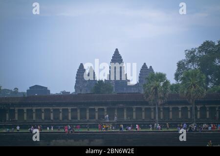 Angkor Wat ist ein Tempelkomplex in Kambodscha und ist das größte religiöse Denkmal der Welt Stockfoto