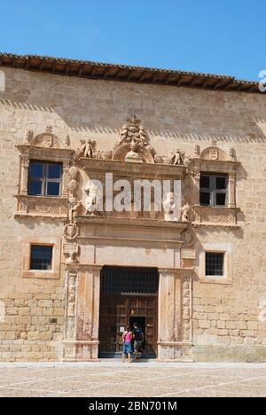 Fassade des Avellaneda Palastes. Plaza Mayor, Peñaranda de Duero, Burgos Provinz, Castilla Leon, Spanien. Stockfoto