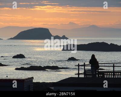 Sonnenuntergang in North Berwick mit Blick auf Firth of Forth und Lamb Island Stockfoto