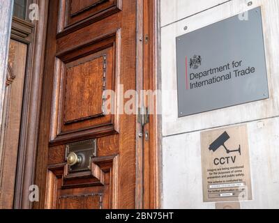 Department for International Trade, Whitehall, London. DIT ist die britische Regierungsbehörde, die für die Aushandlung globaler Handelsabkommen zuständig ist. Stockfoto