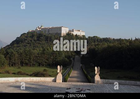 Montecassino Abtei Blick vom polnischen Kriegsfriedhof Stockfoto