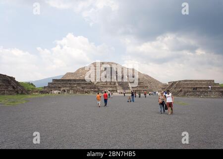 Teotihuacán, Staat Mexiko, Mexiko - Pyramide der Sonne und des Mondes Stockfoto