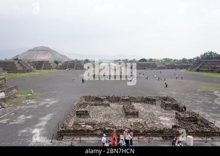 Teotihuacán, Staat Mexiko, Mexiko - Pyramide der Sonne und des Mondes Stockfoto