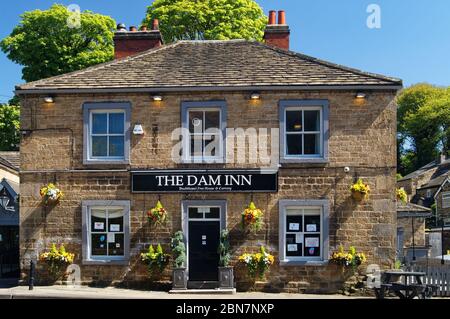 Großbritannien, West Yorkshire, Wakefield, Newmillerdam, Newmiller Dam, The Dam Inn Stockfoto