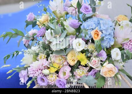 Blumendekoration, Blumenstrauß, Amalfiküste, Italien Stockfoto