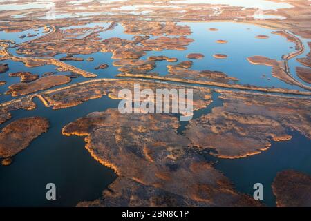 Luftaufnahme von Teichen und Kanälen am Great Salt Lake, Salt Lake City, Utah, USA Stockfoto