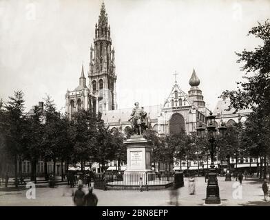 Belgien Antwerpen Anvers Stadtzentrum - Place Verte et la Statue Rubene Stockfoto