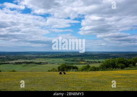 Dunstable, Bedfordshire, Großbritannien. Mai 2020. Das normalerweise geschäftige Chiltern Hills Gateway Center ist am ersten Tag der entspannten Lockdown-Beschränkungen in Großbritannien fast verlassen. Quelle: Ben Flavell/Alamy Live News. Stockfoto