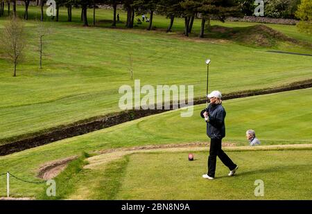 Harrogate, North Yorkshire, Großbritannien. Mai 2020. VE Tag. Die Golfplätze wurden heute im Rahmen der Lockdown-Beschränkungen wiedereröffnet. Kredit: ernesto rogata / Alamy Live News Stockfoto