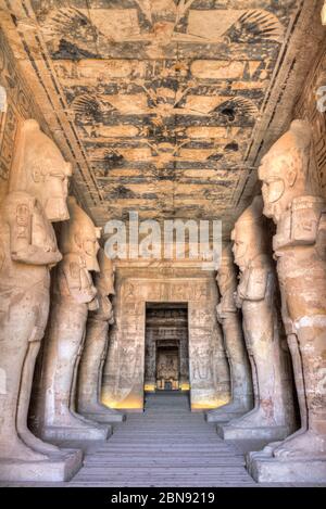 Ramses II, Statuen, Hypotylahalle, Ramses II Tempel, UNESCO Weltkulturerbe, Abu Simbel, Ägypten Stockfoto