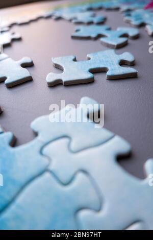 Nahaufnahme von unfertigen Puzzle Stockfoto