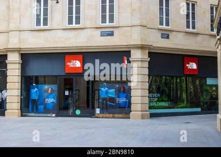 The North Face Store, in Southgate, Bath. Das amerikanische Outdoor-Produktunternehmen ist an über 3,500 Standorten weltweit vertreten. Stockfoto